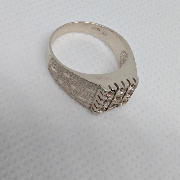 Dazzling Sterling CZ ring Vintage And Lovely White Silver Was Estate Sale Find - Picture 7 of 10